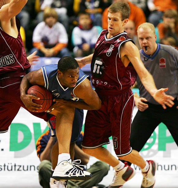 阵容来重新 阵容来重新